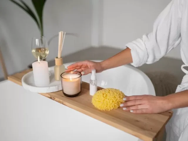 Choosing the Perfect Scented Candle for Your Bathroom: A Guide to Aromatherapy