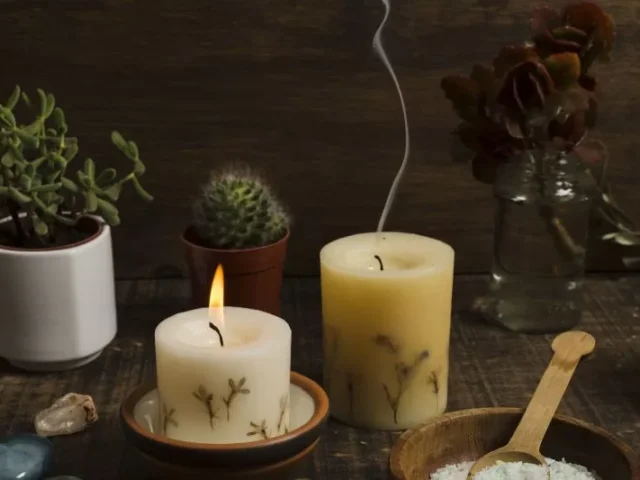 Illuminating Love Sustainably – The Allure of Eco-Friendly Beeswax Candles